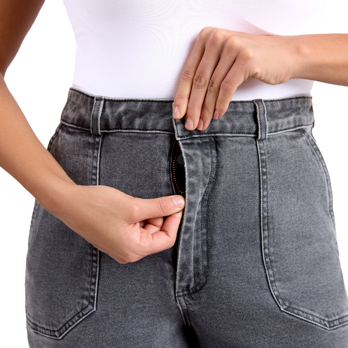 What Jeans to Wear When You’re Bloated