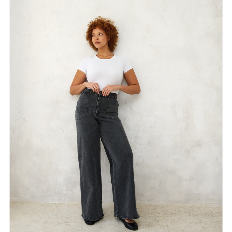 Perimenopause Belly: Changes in Your Waist (And What to Wear)
